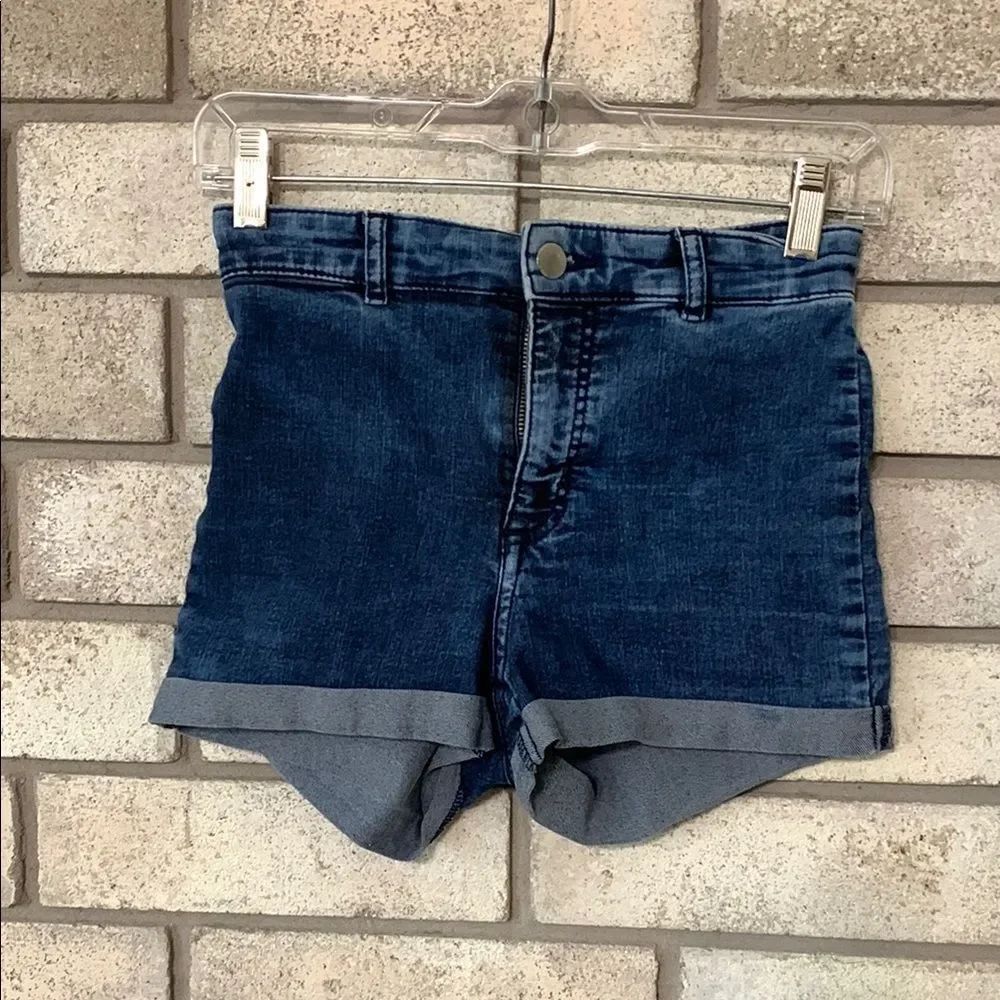 3for$20 shorts size 2 divided H&M